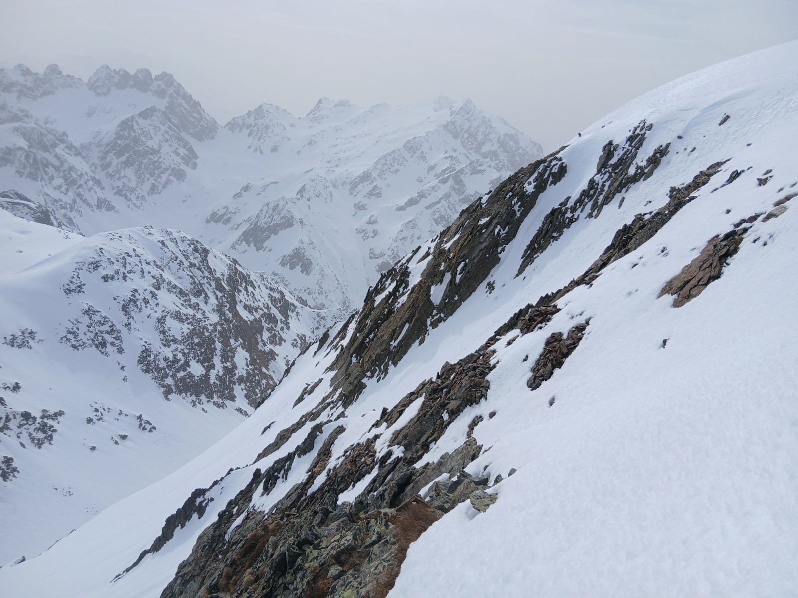 Le couloir vu depuis la crête
