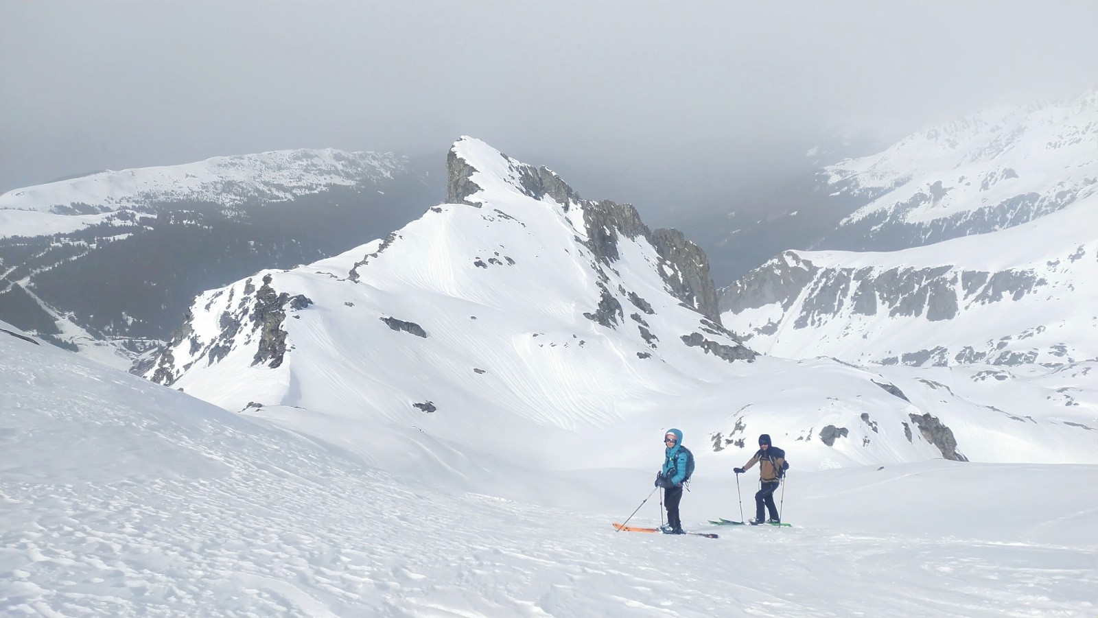 &nbsp;Direction col de pendet à gauche