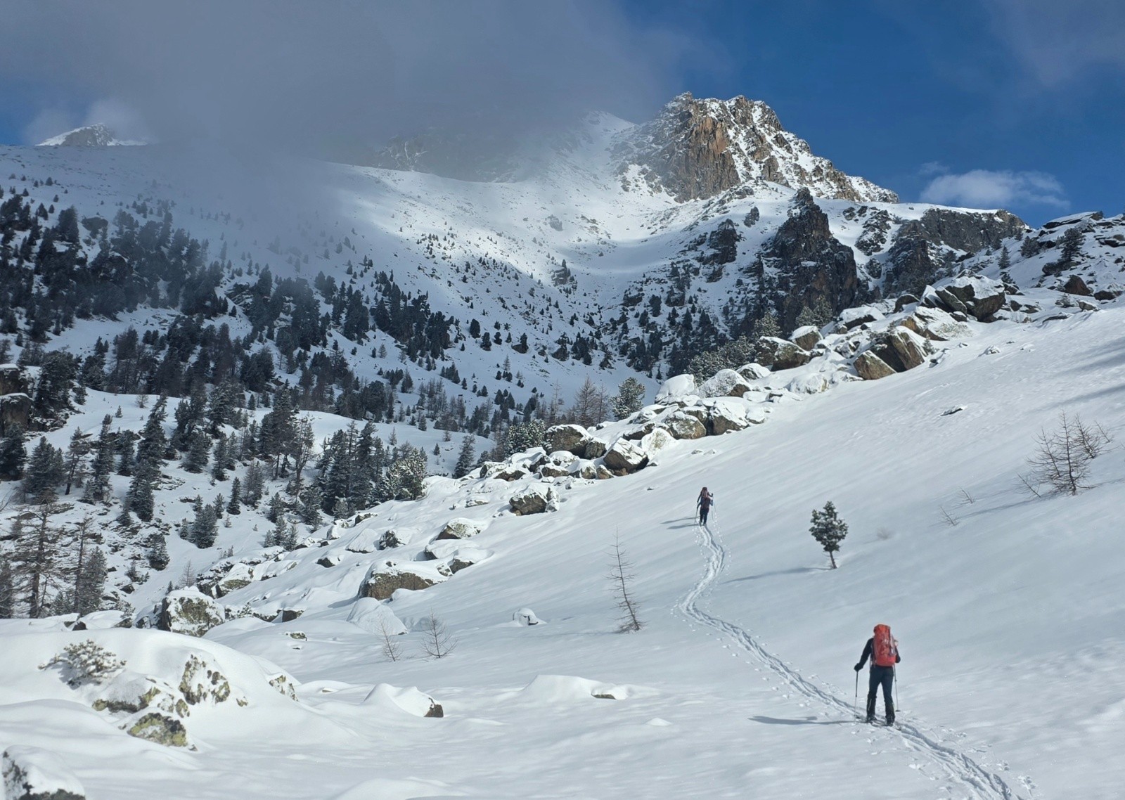 Au fond on aperçoit le Viso apres 2 jours de nuages !&nbsp;