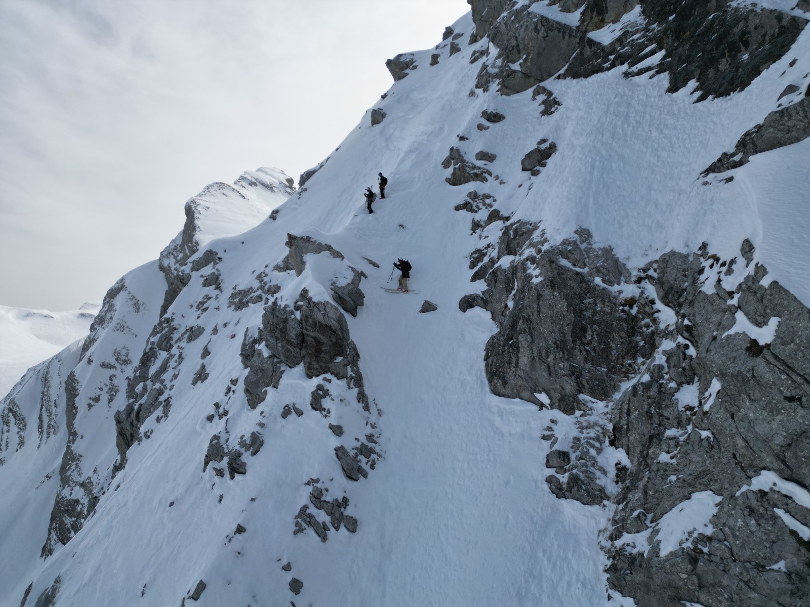Entre les deux désescalades