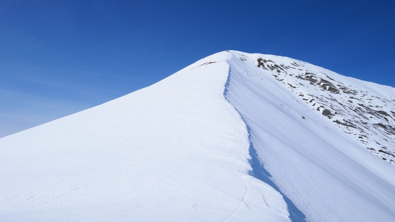 Le Falcon en mode pyramide!