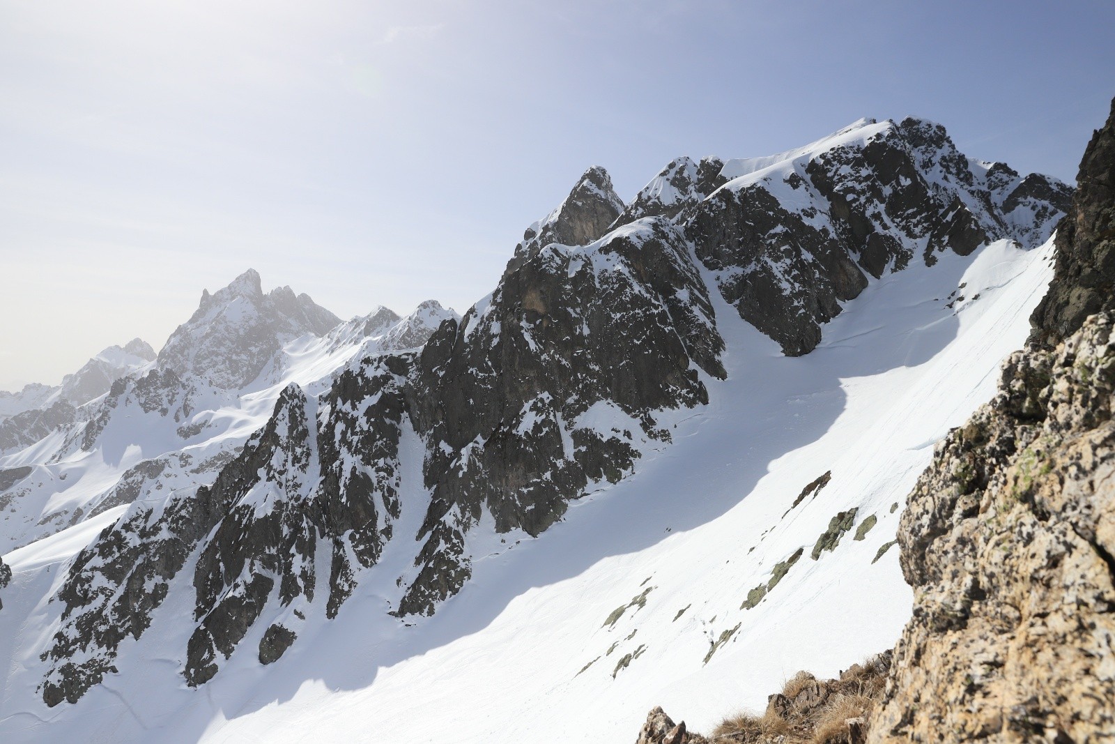 Vue sur l'Envers de Belledonne : Grand Pic et Pic de la Pierre
