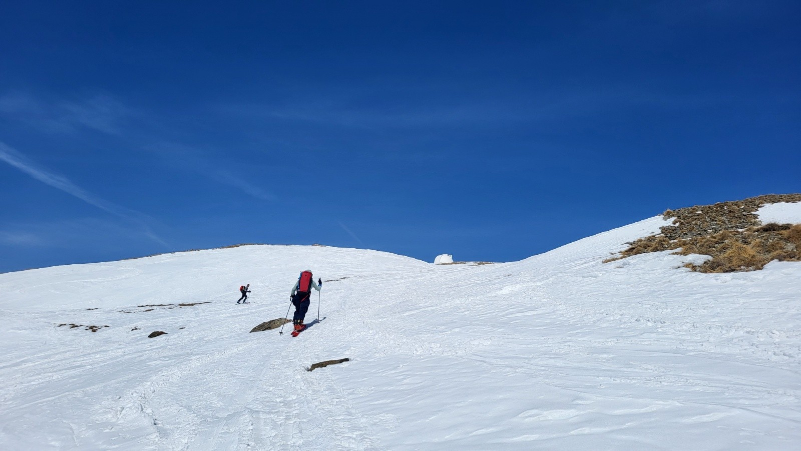&nbsp;J7 - Une coupole émerge