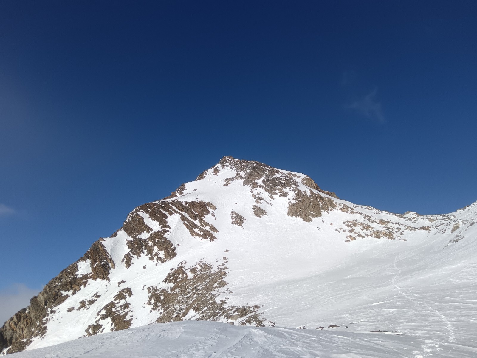 Bérangère, face SW, d'où part le couloir W