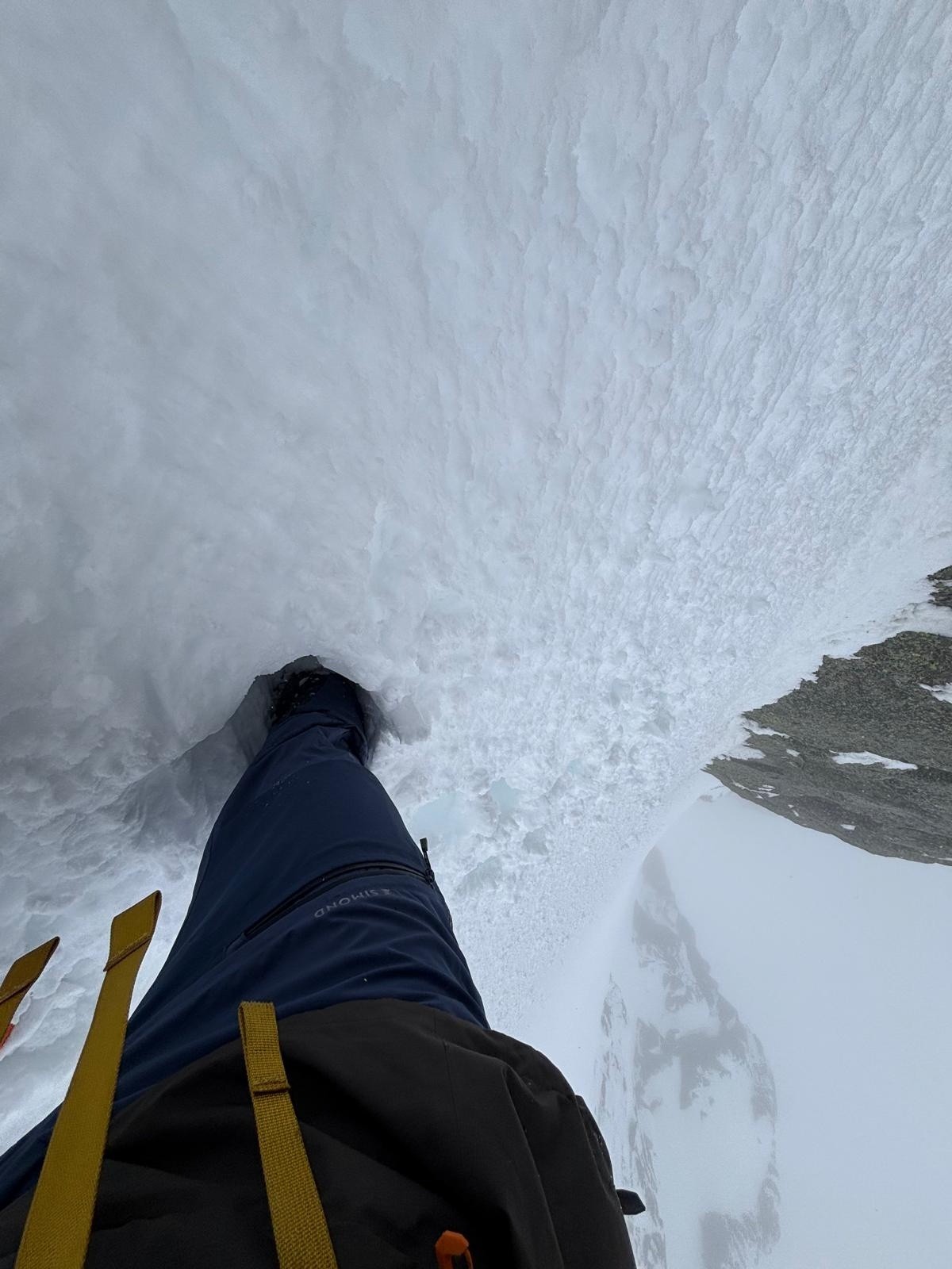 #2 Dans le couloir à pied bcp de neige Dans le couloir à pied bcp de neige