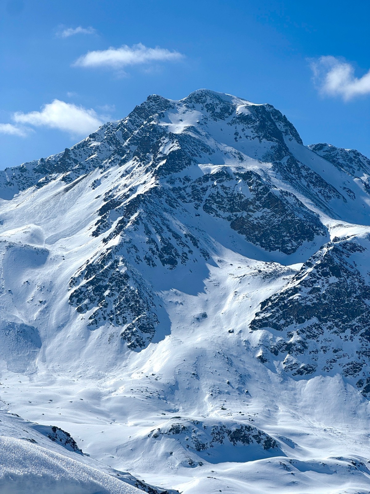 Mattwaldhorn (3249) : on dirait un 4000