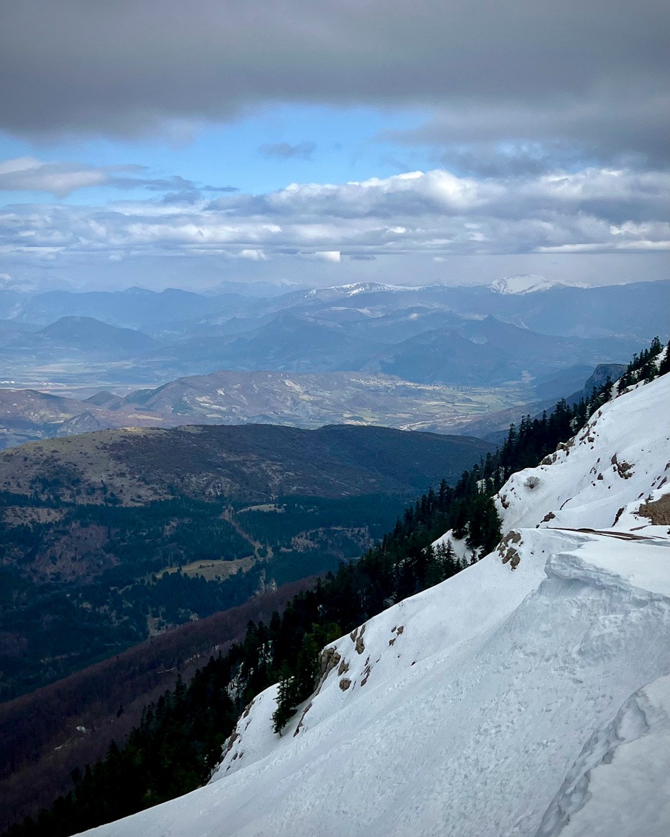 Vers les Monges à droite 