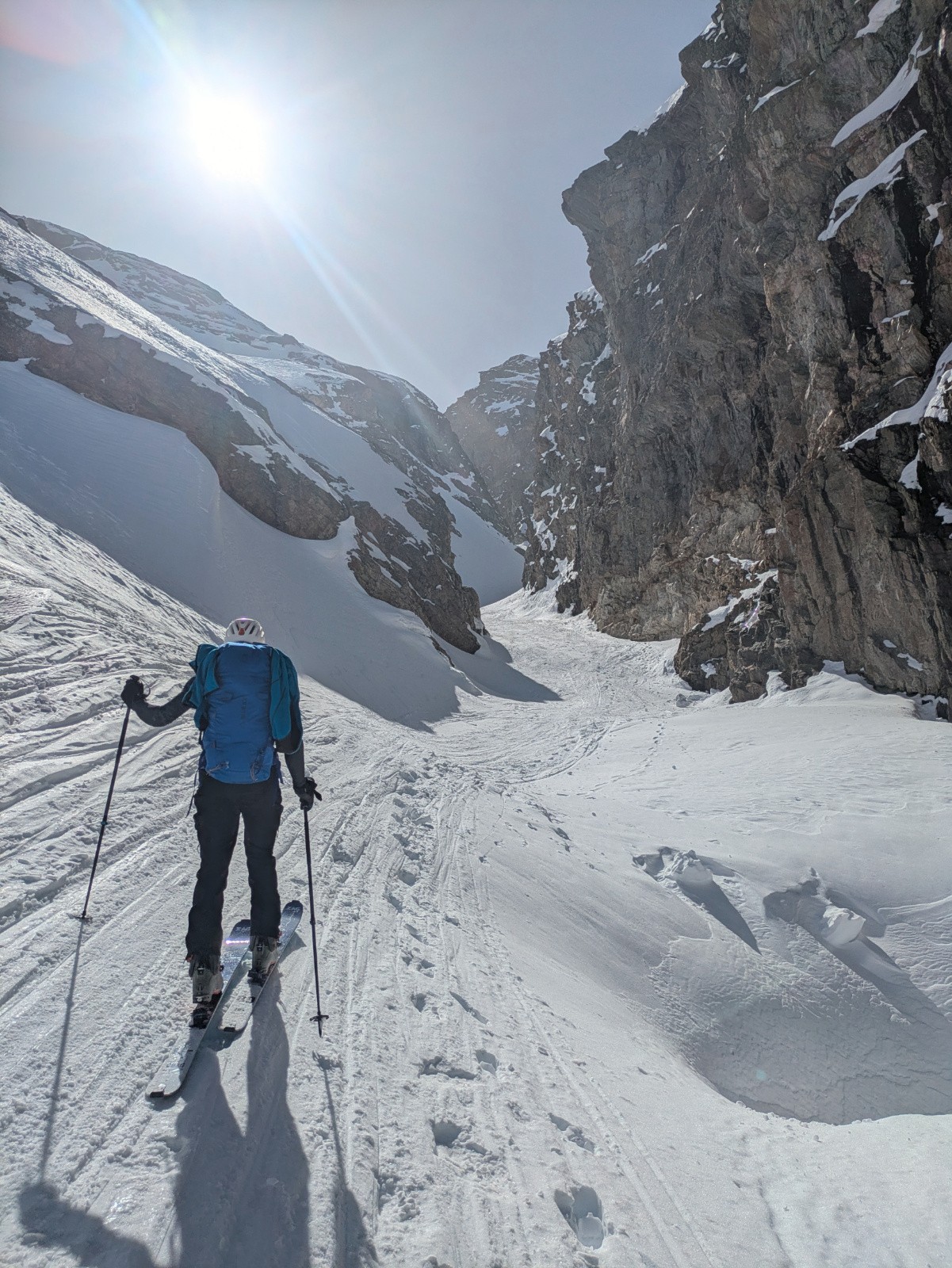 Jour 1 : Montée par les Gorges de la Reculaz