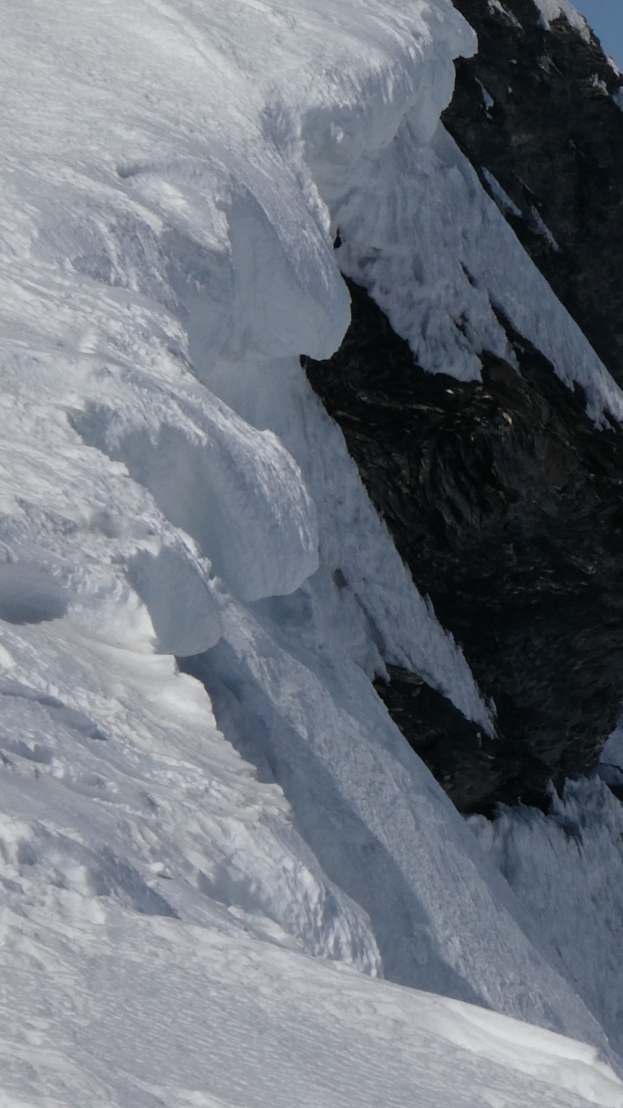 &nbsp;Corniche dans la montée P’tit Têt et Gros Têt&nbsp;