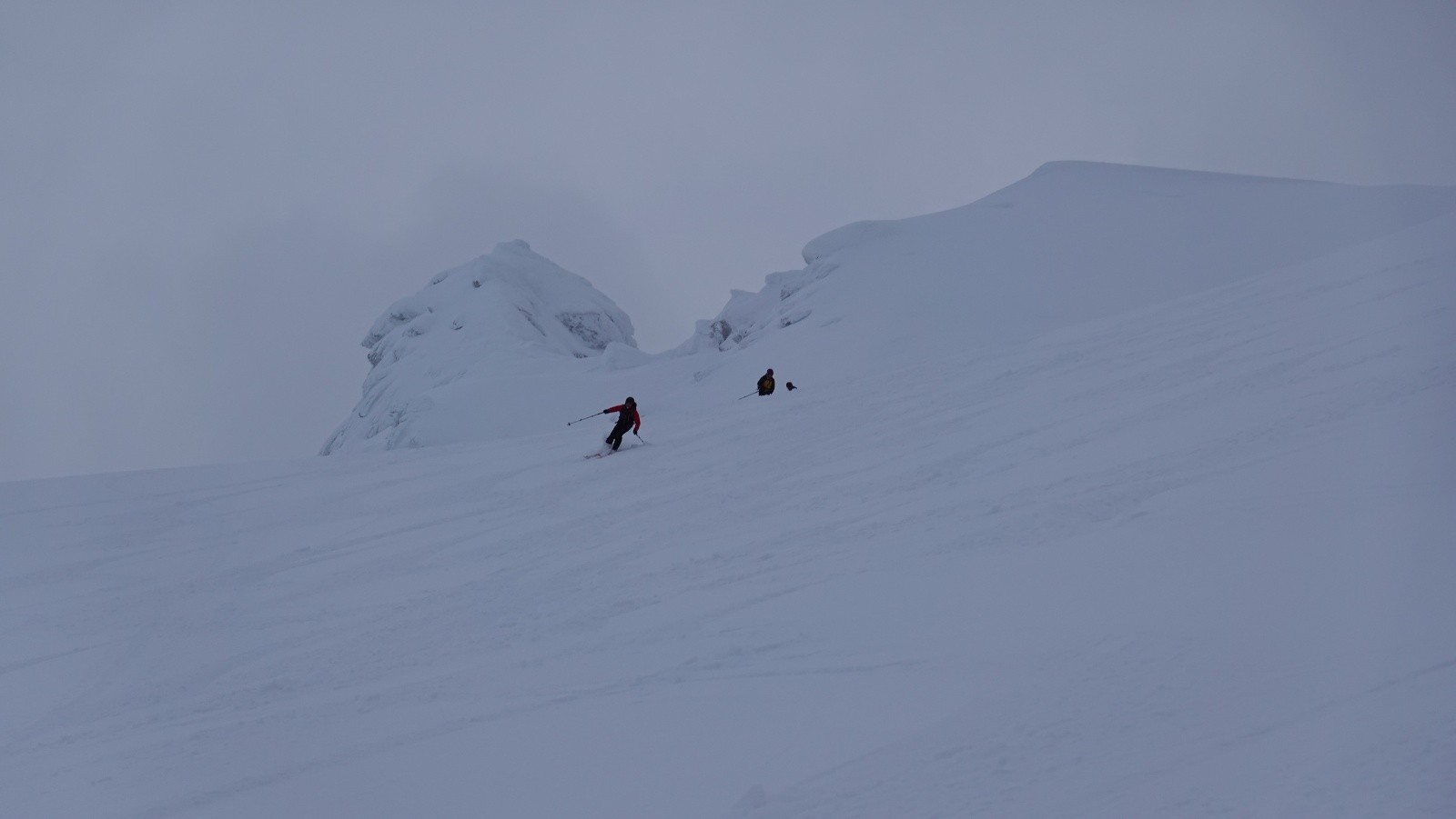 Début de descente en bonne neige