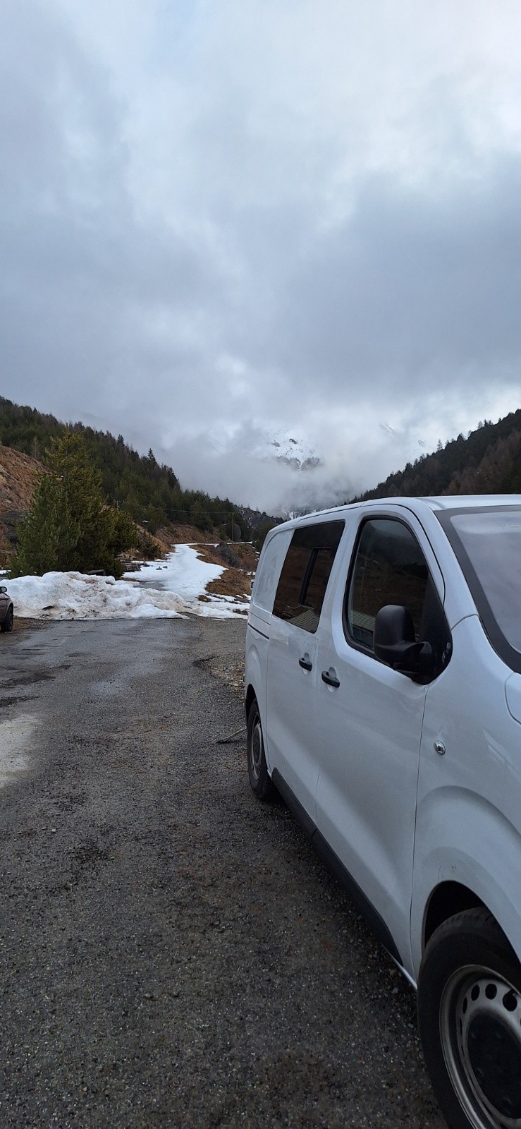 &nbsp;Tout droit dans la.langue de neige