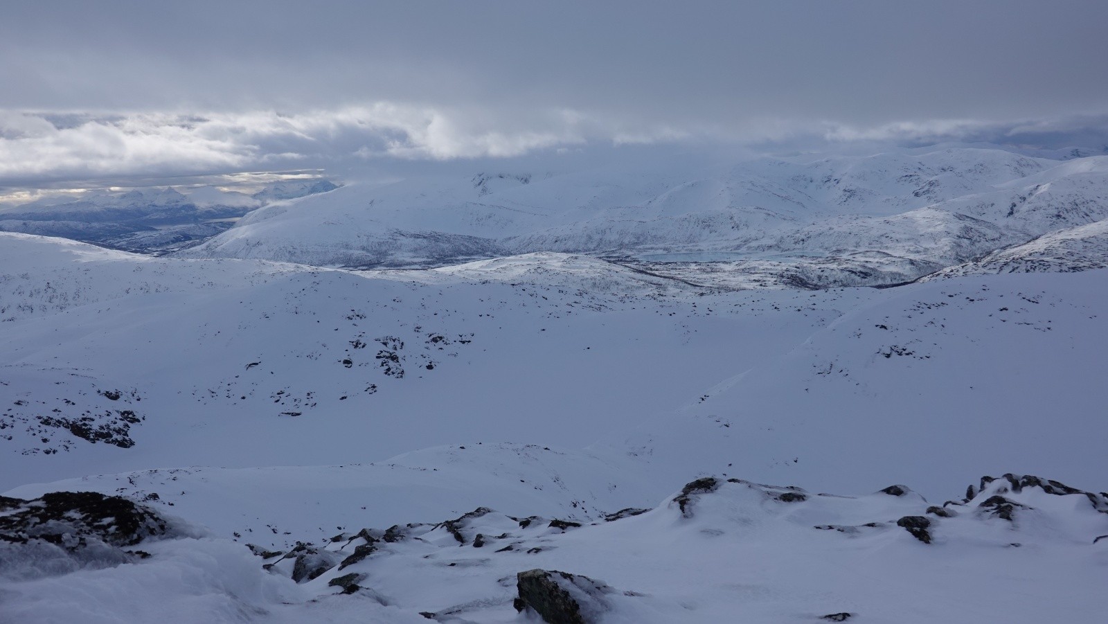 Panorama vers l'Ouest de l'île de Senja