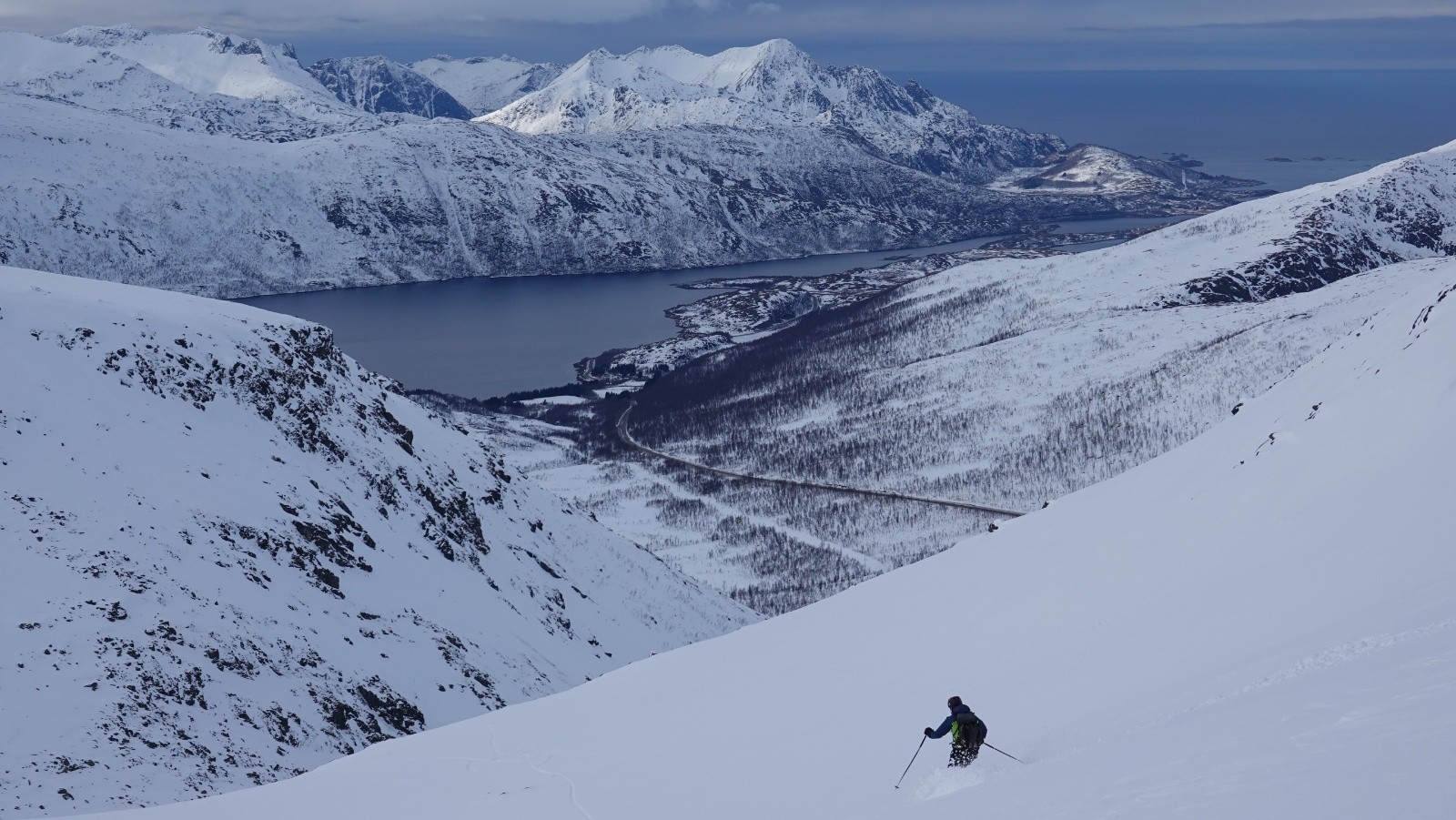La suite de la descente avec vue fjord
