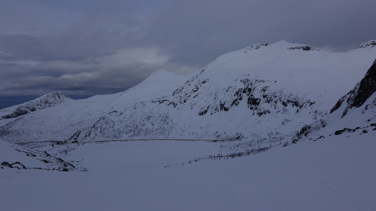 Panorama sur le Skolpan et le Litlemoa