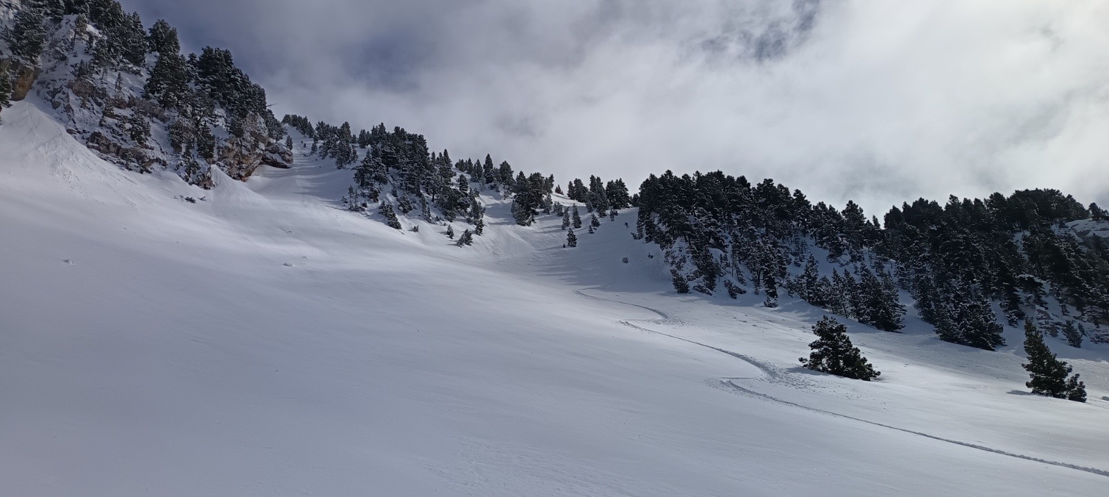 &nbsp;P'tis couloirs en bas de la pente W