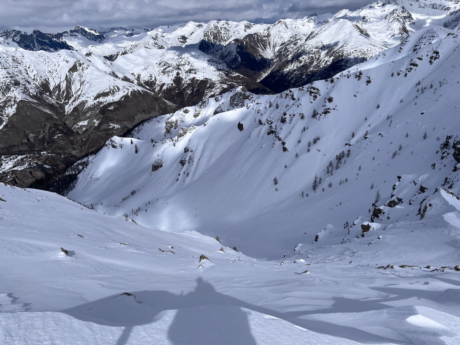 le couloir NE de descente vers la Maisonnette : cailloux !