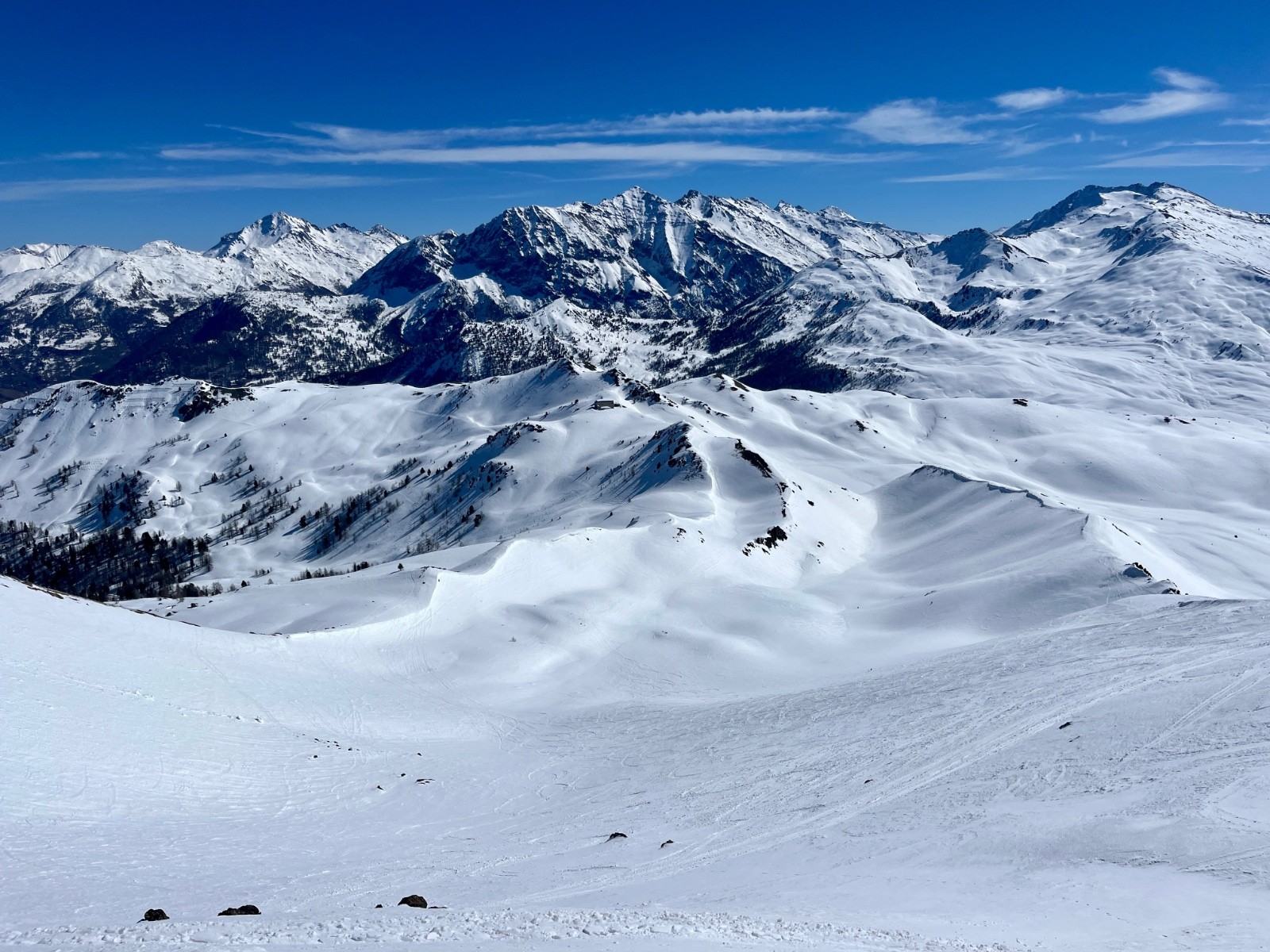 &nbsp;La jolie combe E du Grand Charvia, descendant sur la col de Gimont