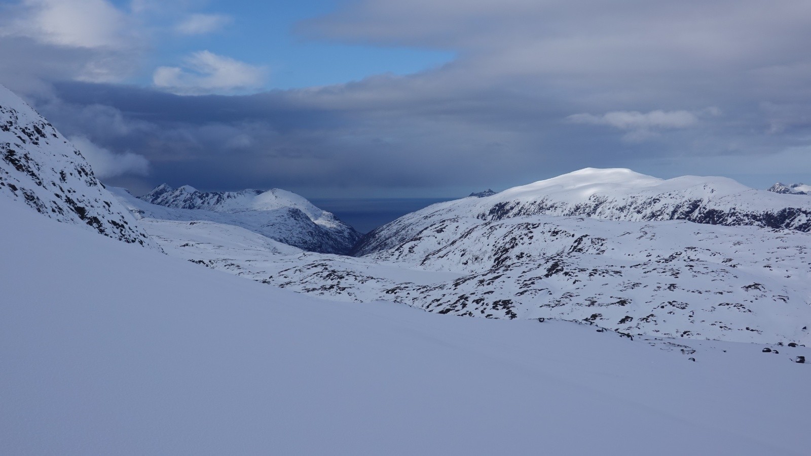 Petite éclaircie avec la vue sur le Sifjorden