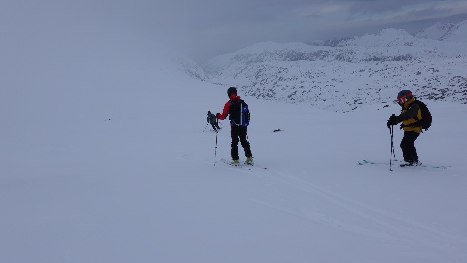 Un peu plus de visibilité mais on ne voit toujours pas le relief