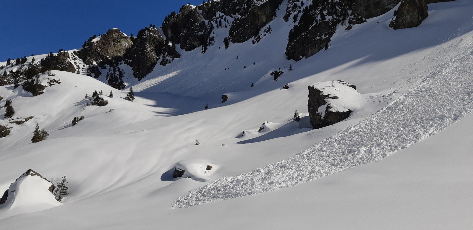 Une coulée en face w