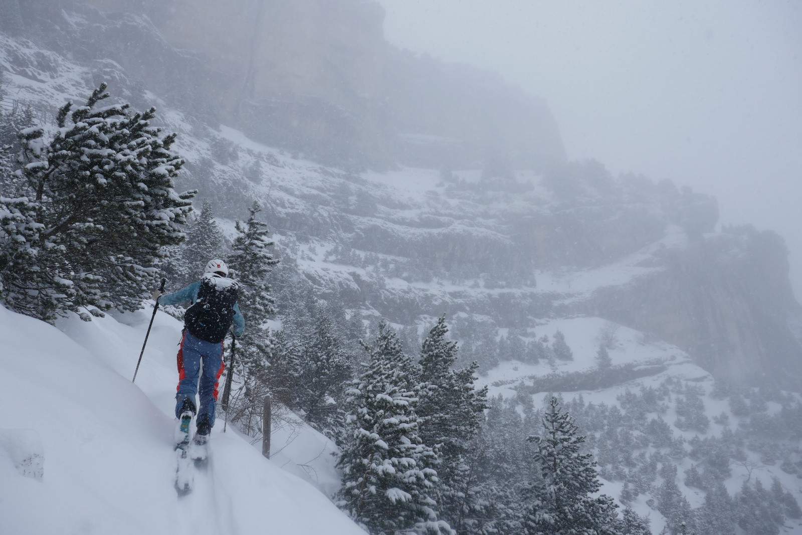 Arrivée dans le cirque 