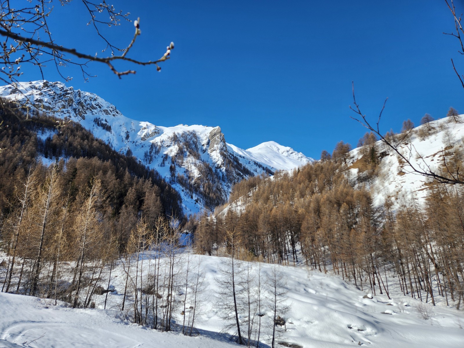 Départ de Bonnenuit sous un soleil radieux&nbsp;