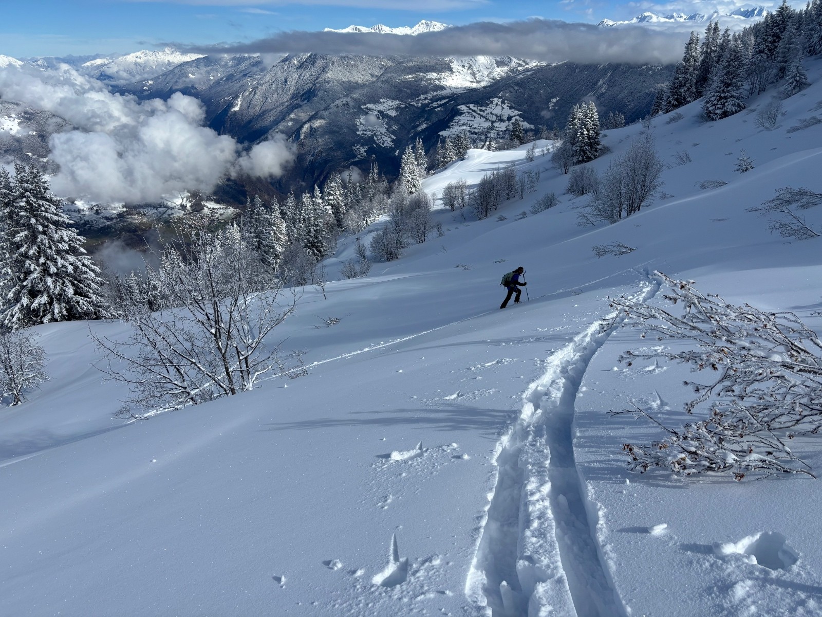 #1 Il suffit de suivre la trace, c’est tellement simple 😊 Il suffit de suivre la trace, c’est tellement simple 😊