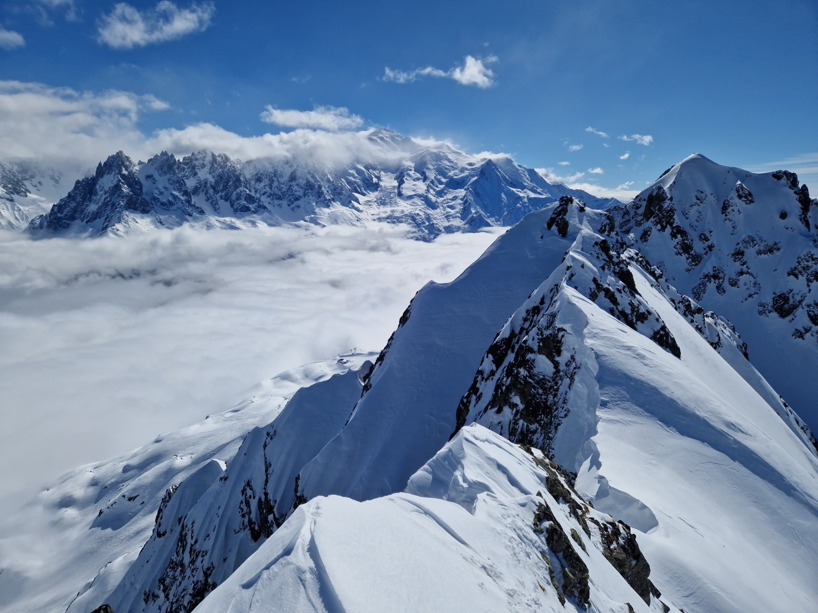 #5 Au sommet des Crochues Au sommet des Crochues