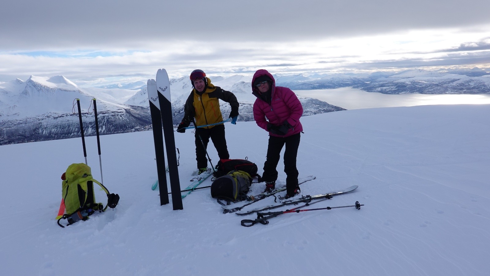 Jean et Fannie au sommet du Gratinden