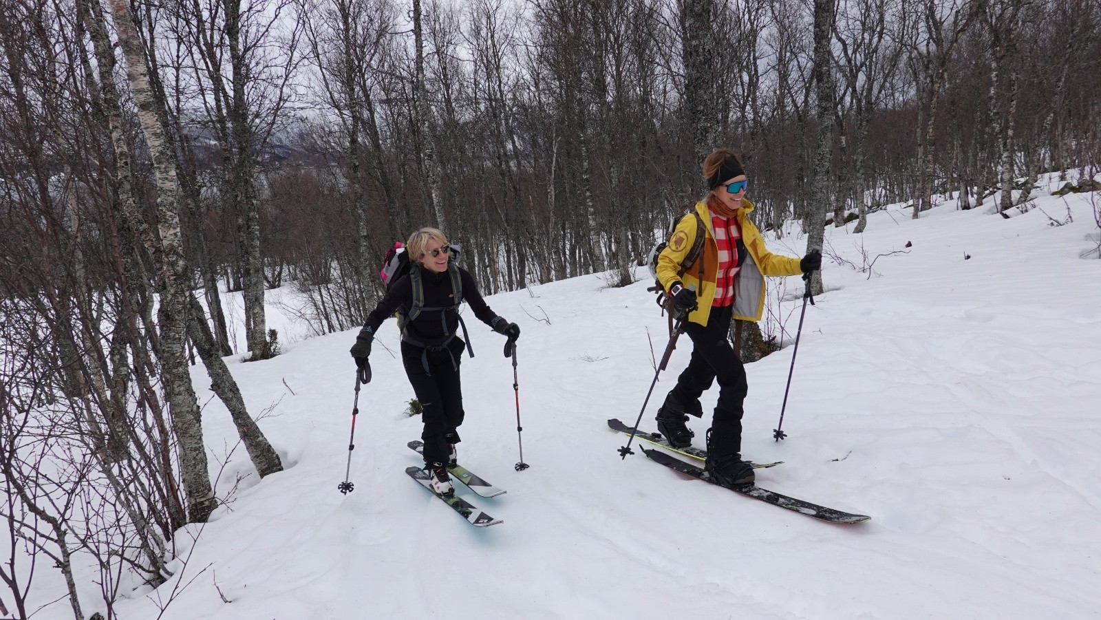 Fannie et Anna tout sourire pour leur première norvégienne