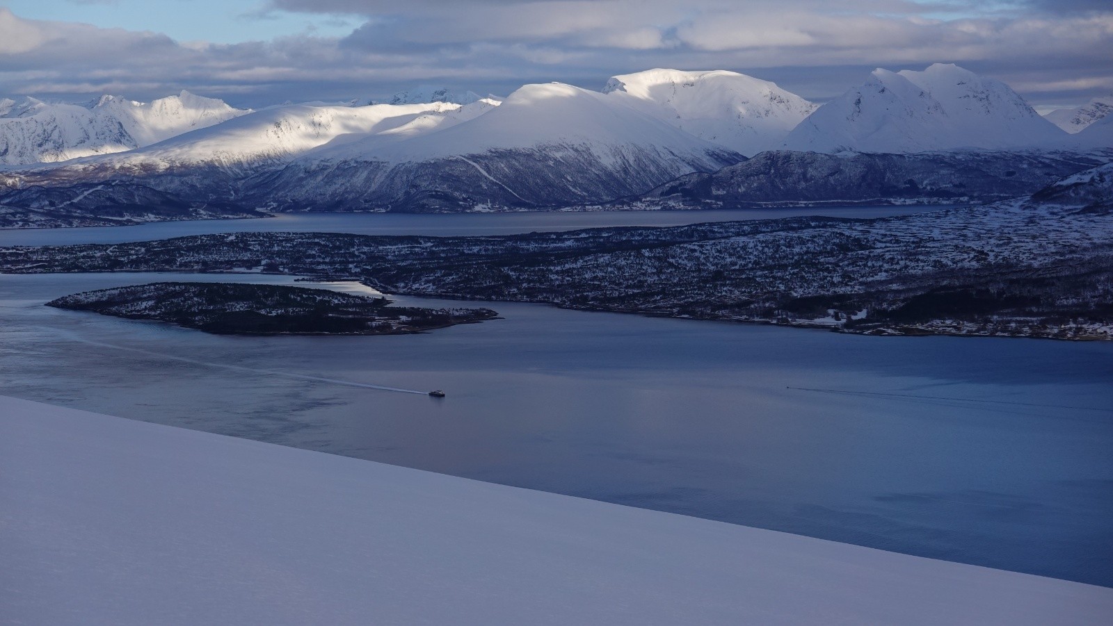 Le ferry assurant la liaison entre Tromso et Senja