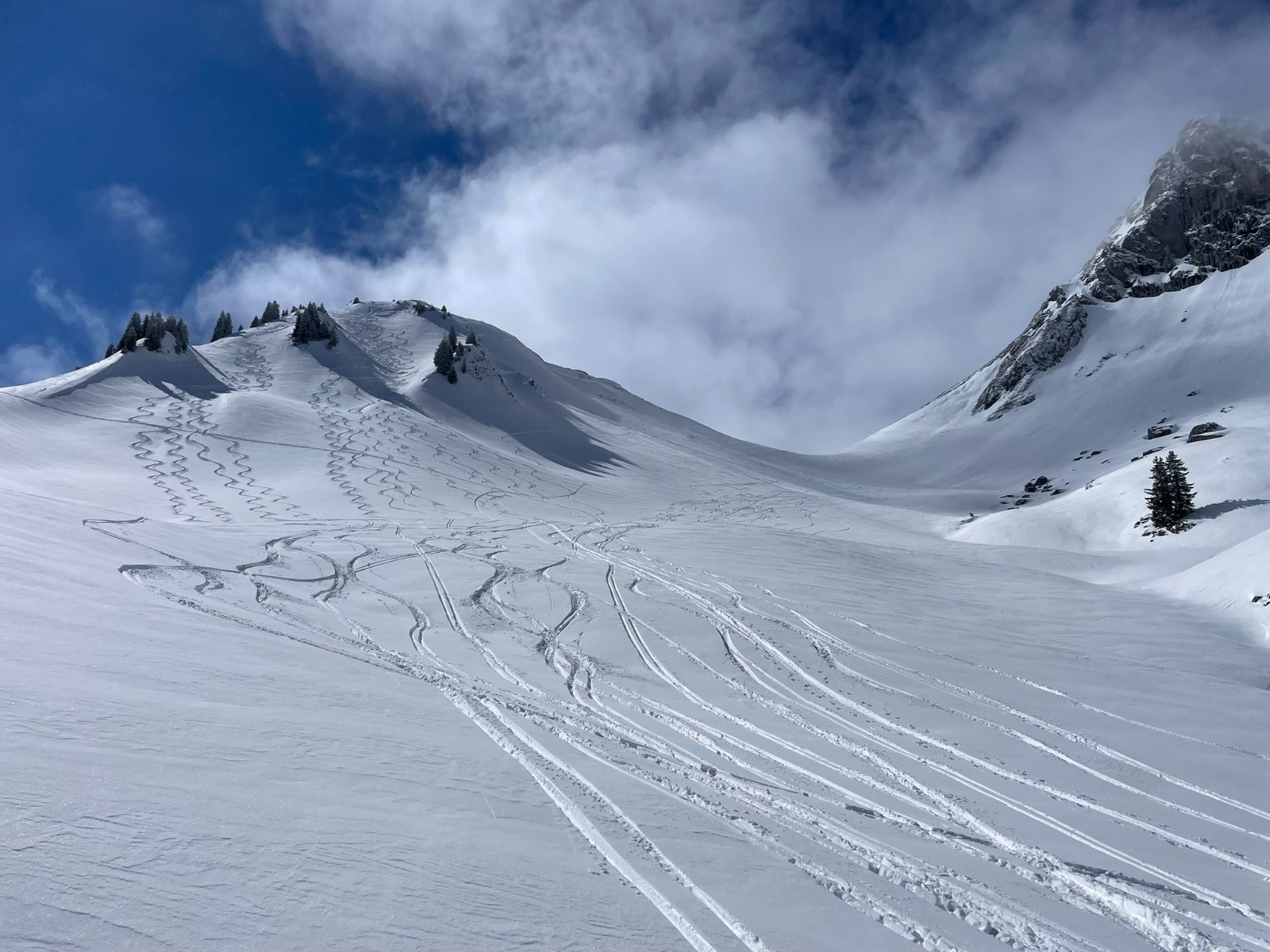 Descente dans la belle combe centrale