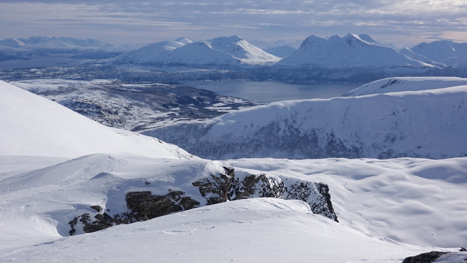 Panorama sur le Kwitfjellet et le Bensjortinden