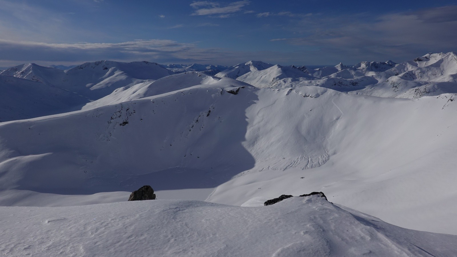 Vieille plaque en face