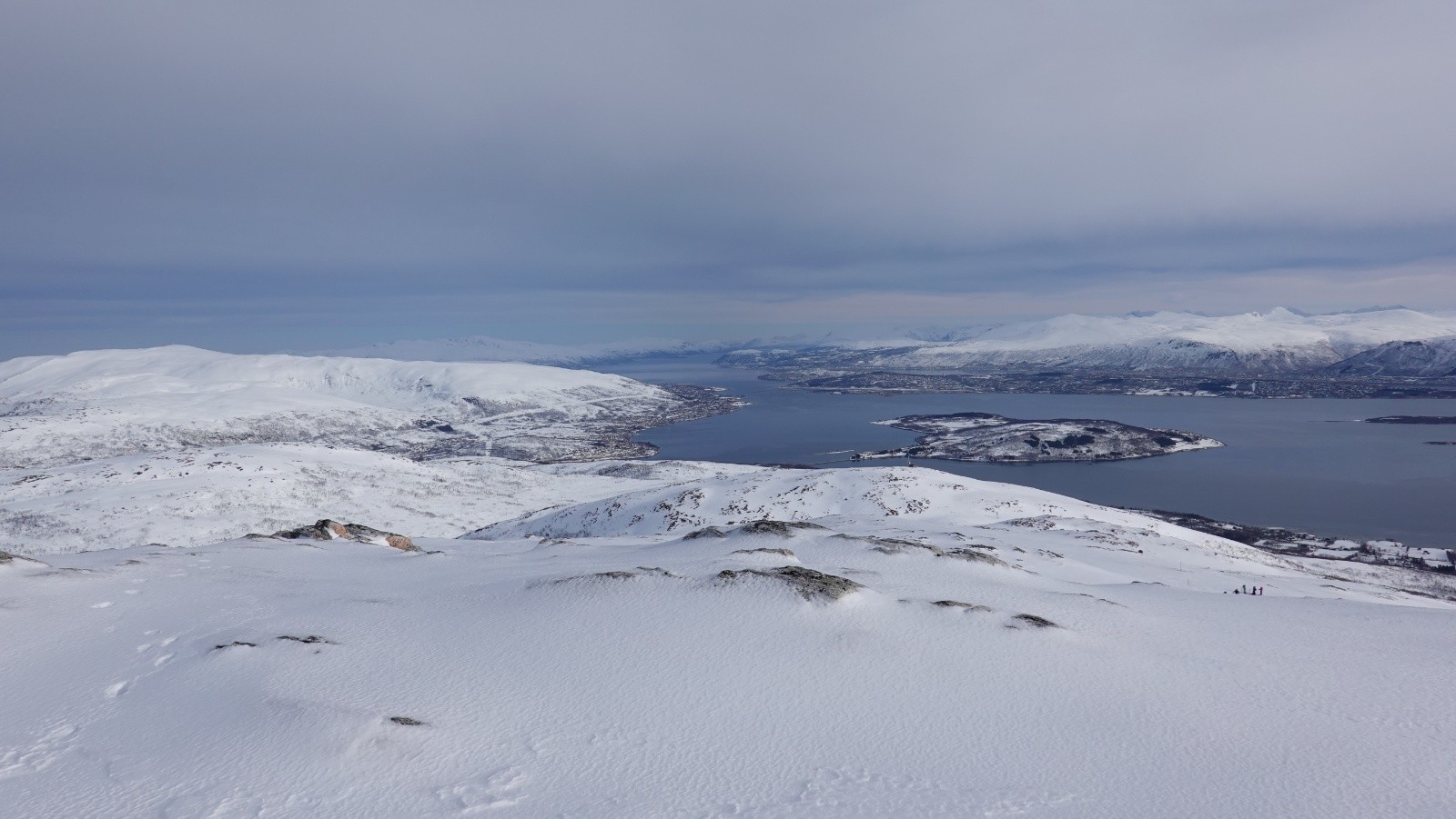 Panorama sur le Kjolen et Tromso à sa droite