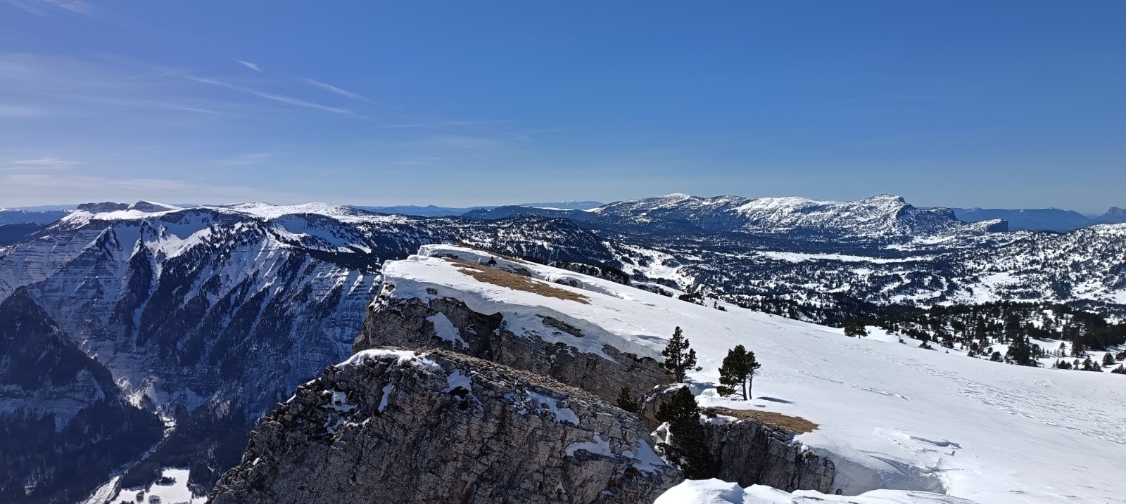 &nbsp;Vue vers le sud, Mt Ventoux au dernier plan