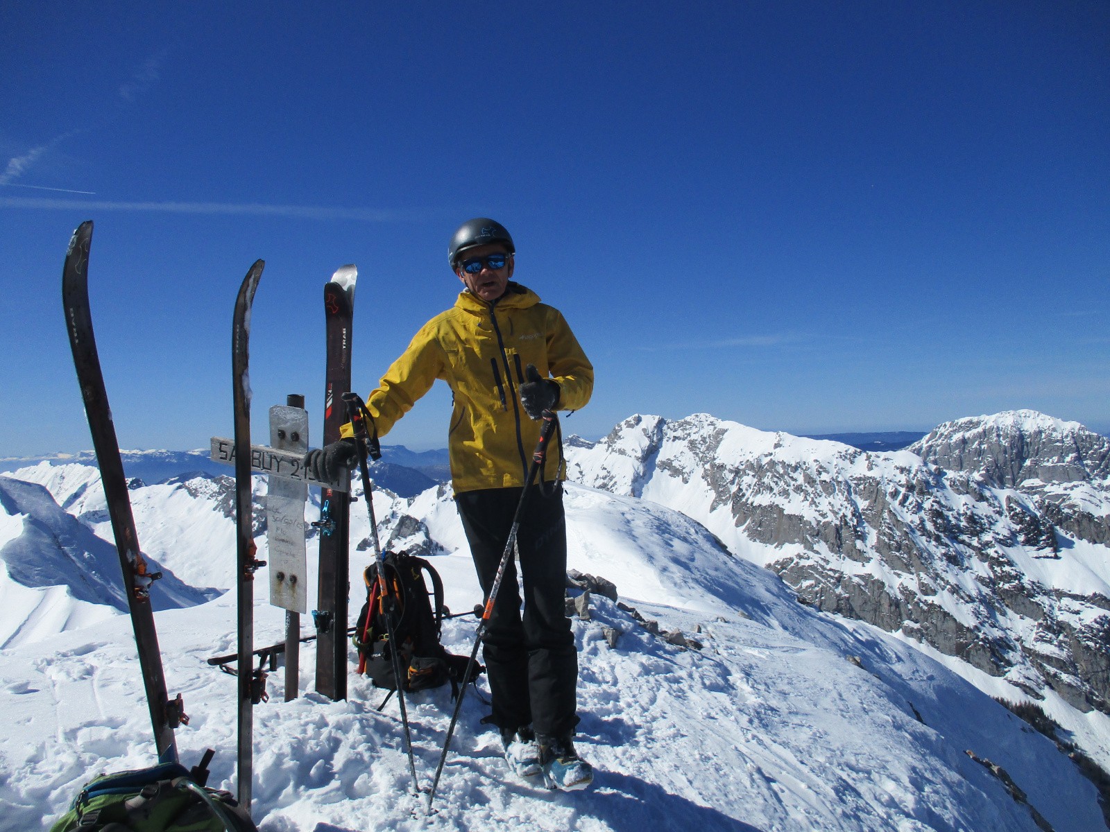 arcalod en arrière plan