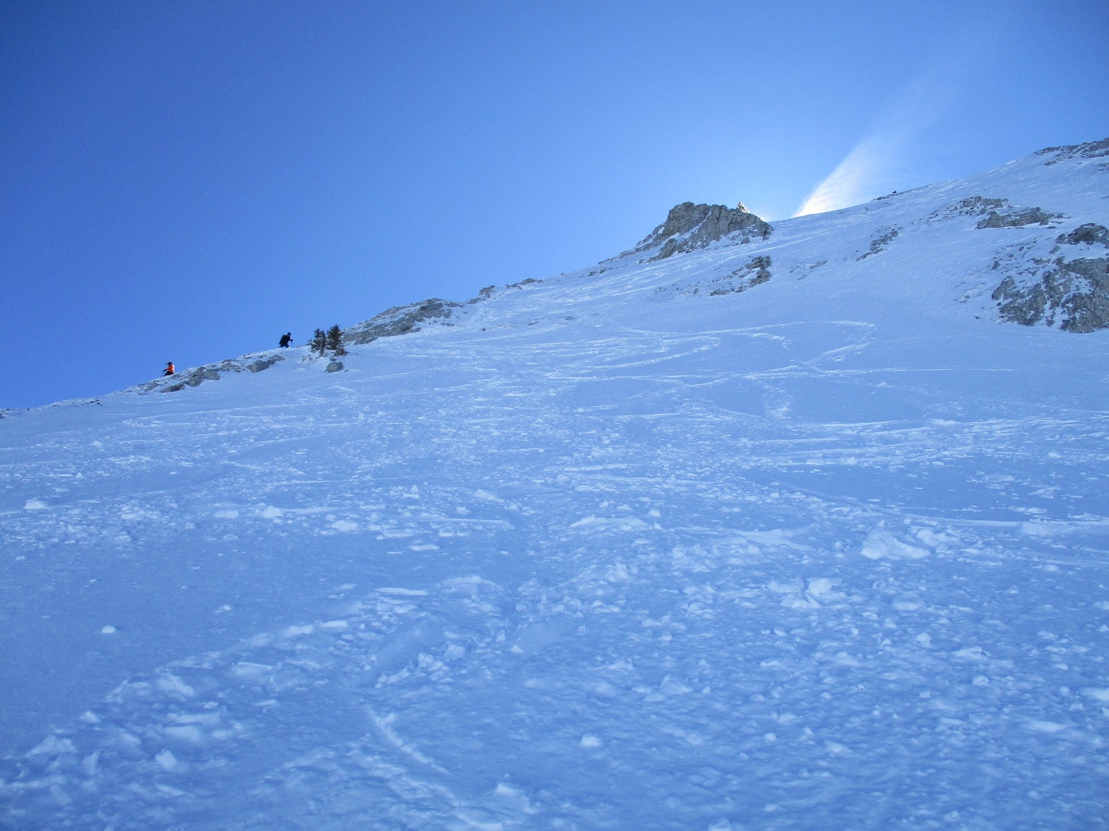 déjà bien skiée la face