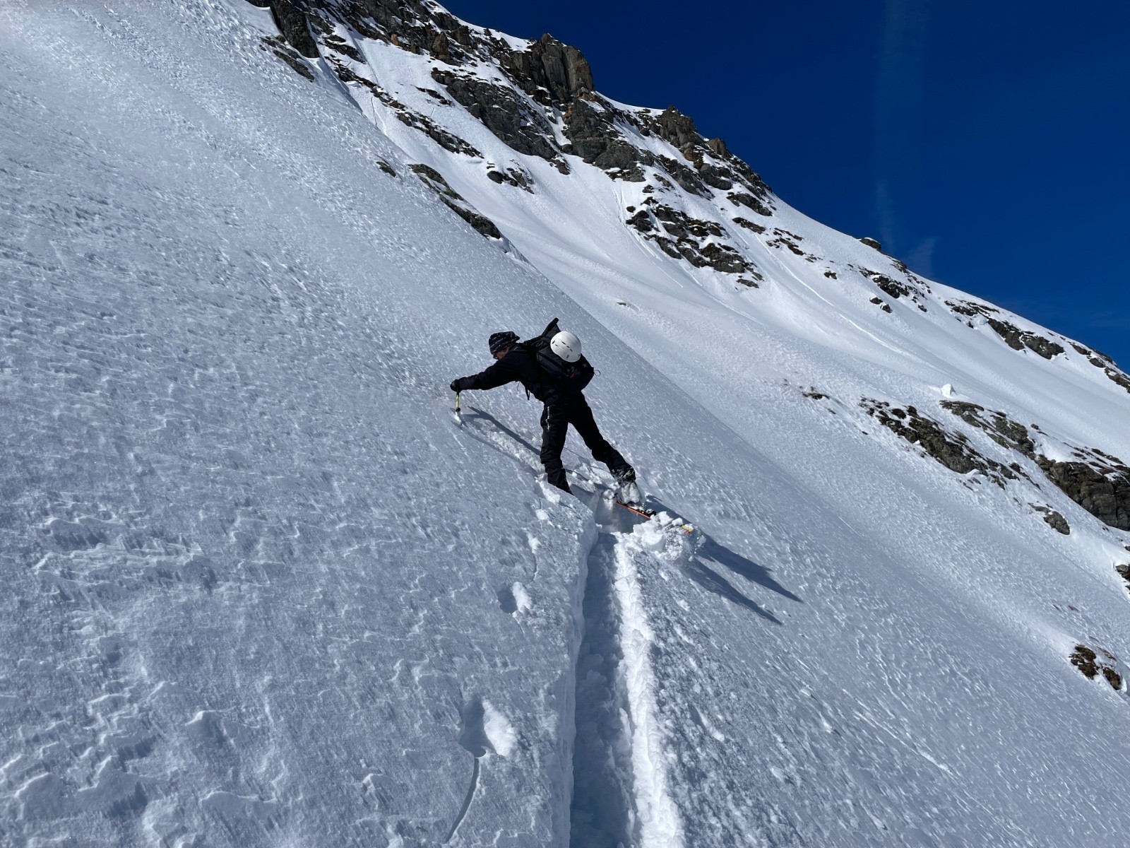 &nbsp;Un peu pentu + une bonne couche de fraîche!!
