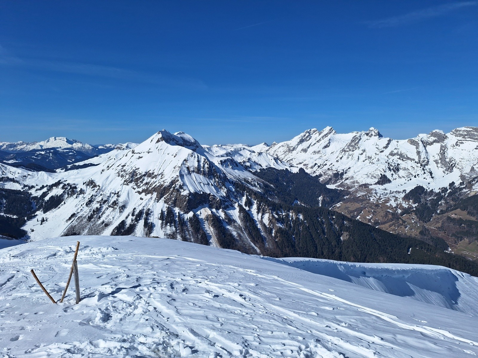 Almet et Bornes depuis la Pointe du Château