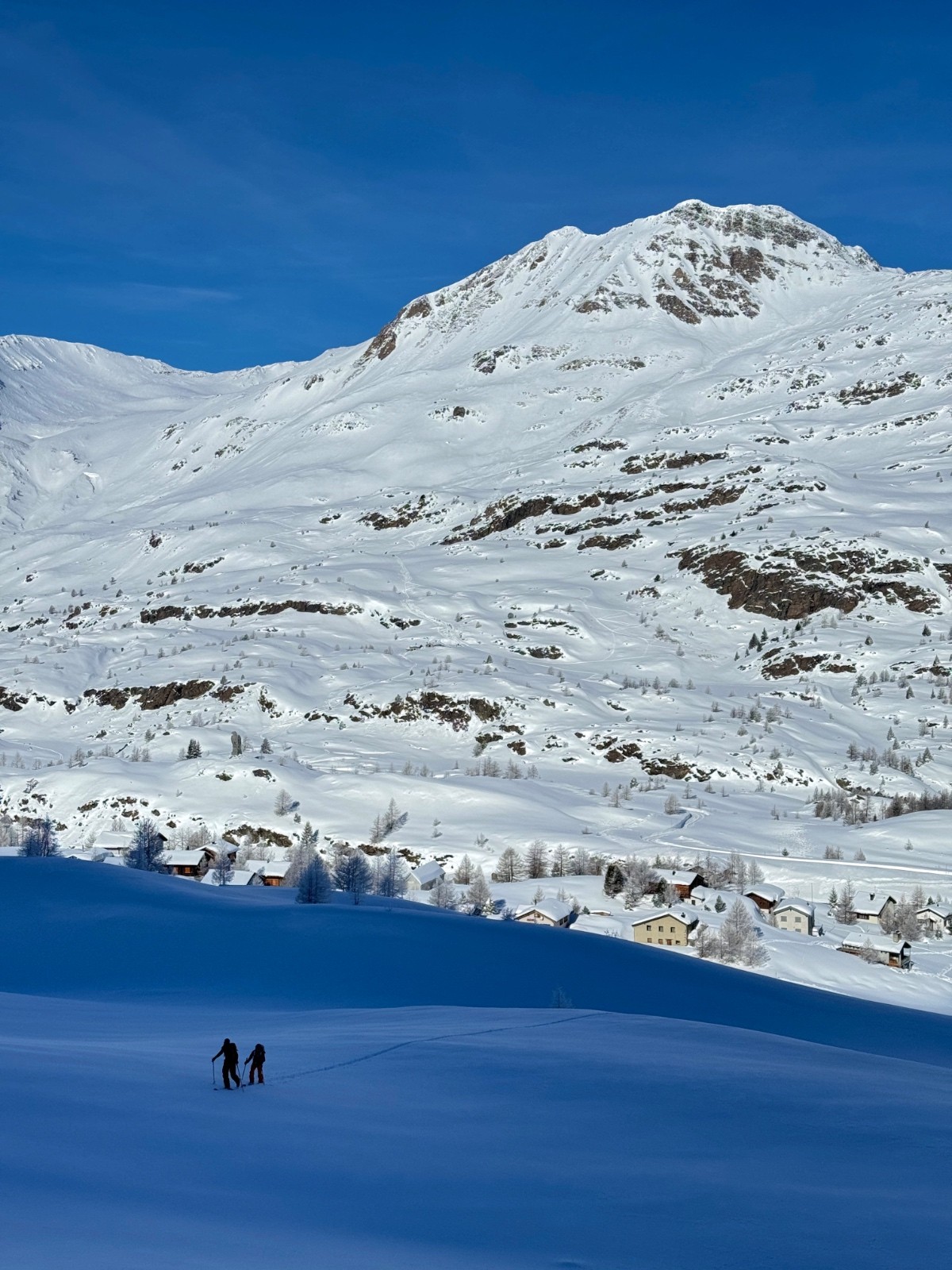 Compagnons du depart avant un loong solo