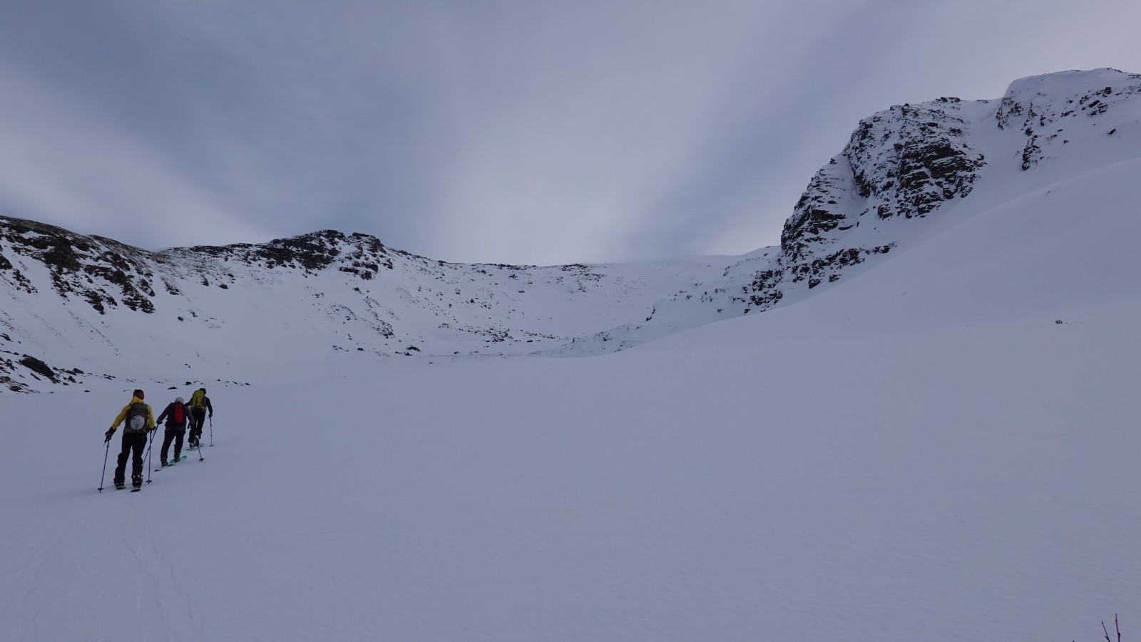 Cheminement évident avant de franchir un ressaut à 35°