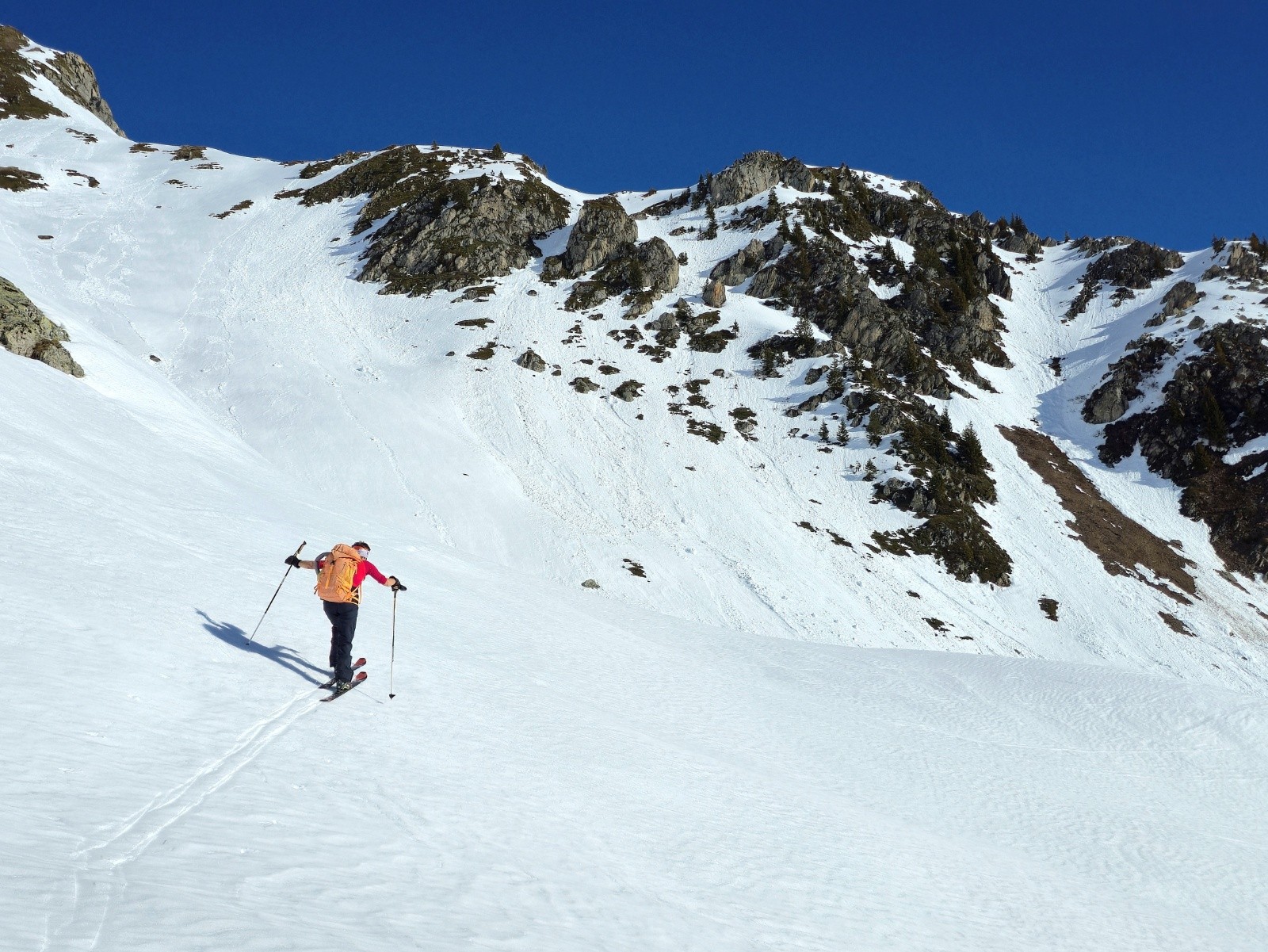 Progression sous la Montagne des Plans.&nbsp;