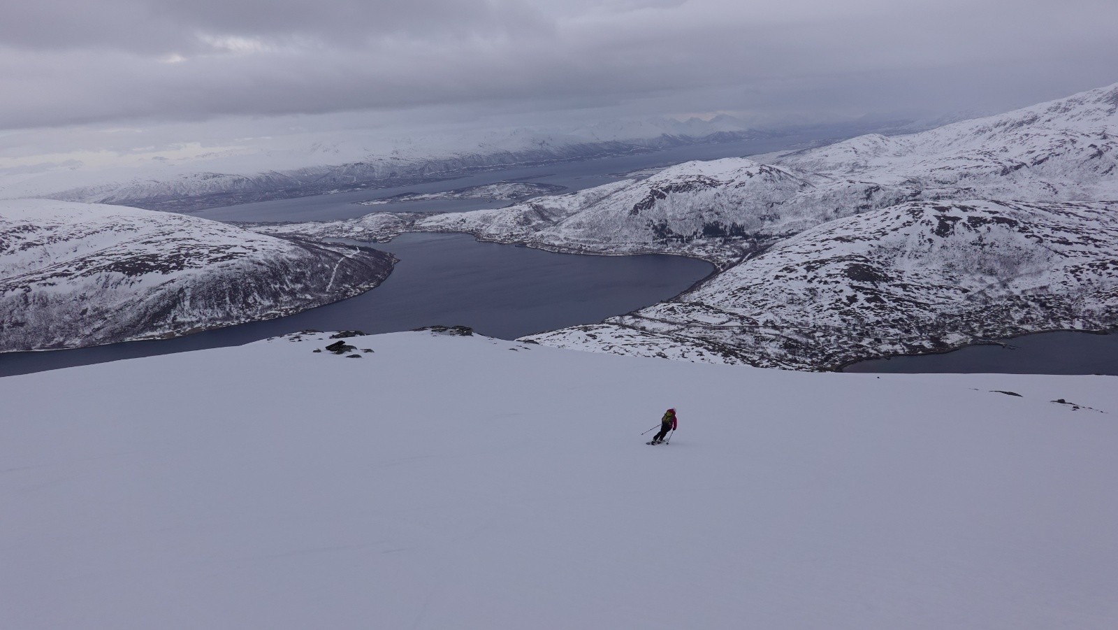 Bonne neige sur fond de Kaldfjorden