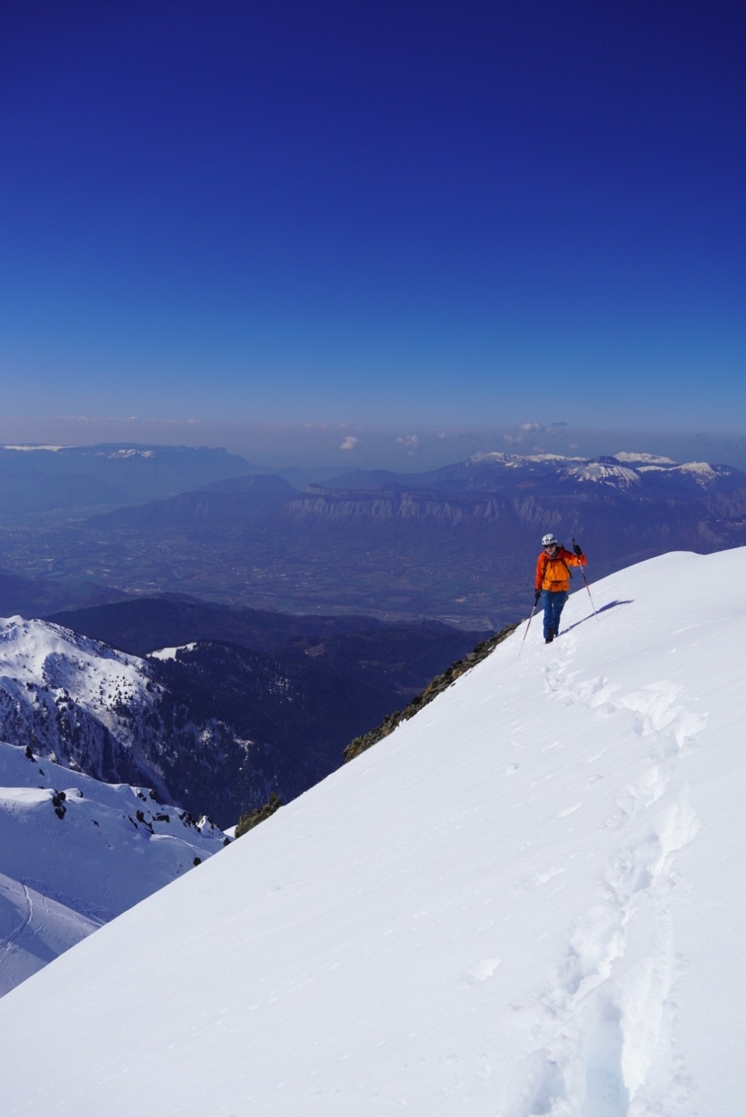 Manu montant au sommet sud