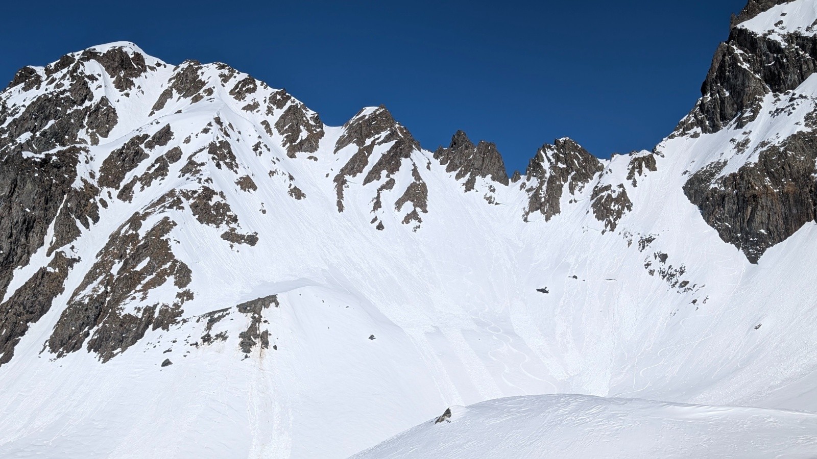 Balmette versant W et ses difrérentes possibilités de descente