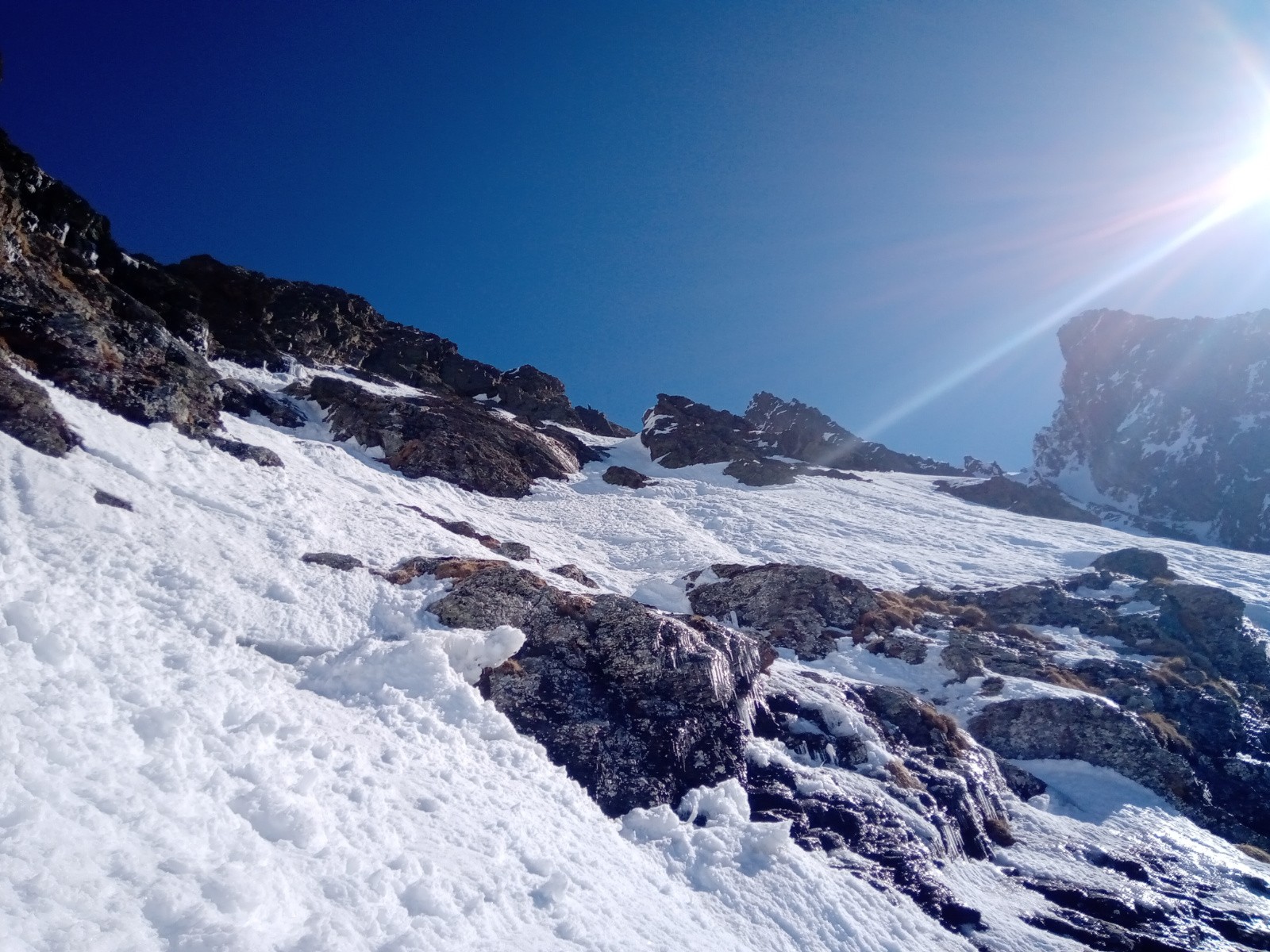 #5 mi-face vue vers le haut mi-face vue vers le haut