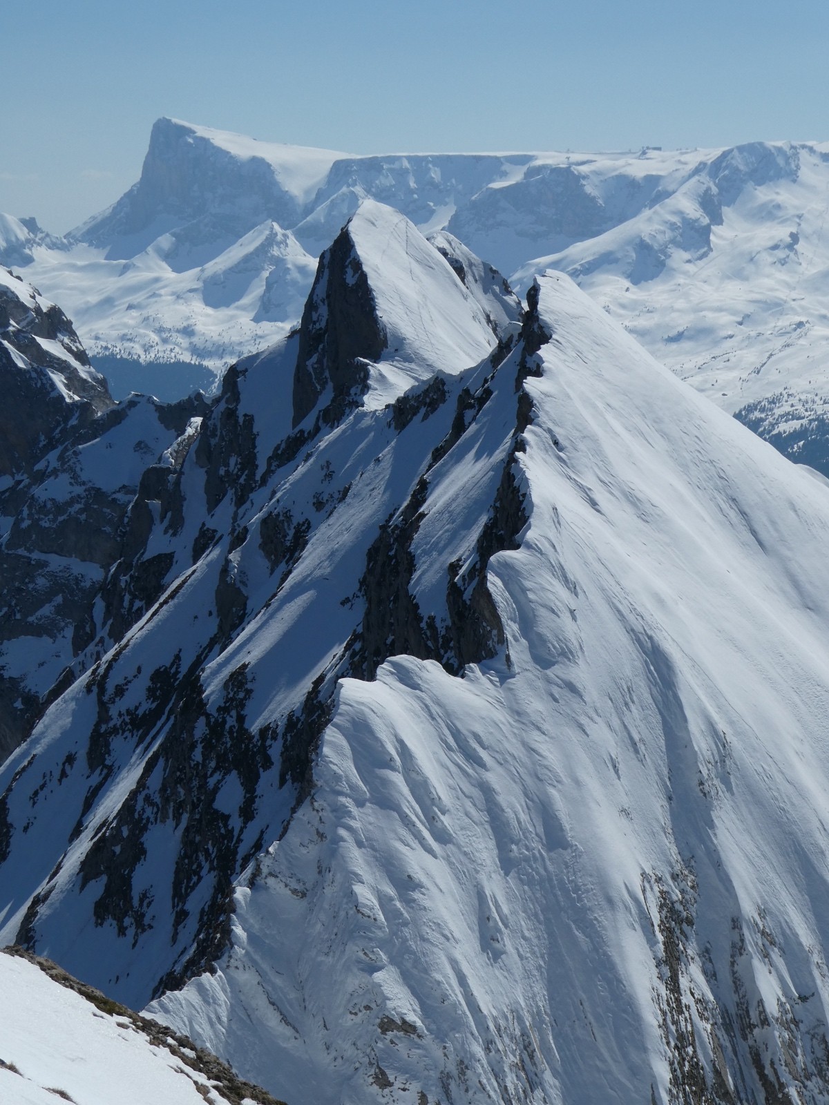 &nbsp;Raide de partout !!