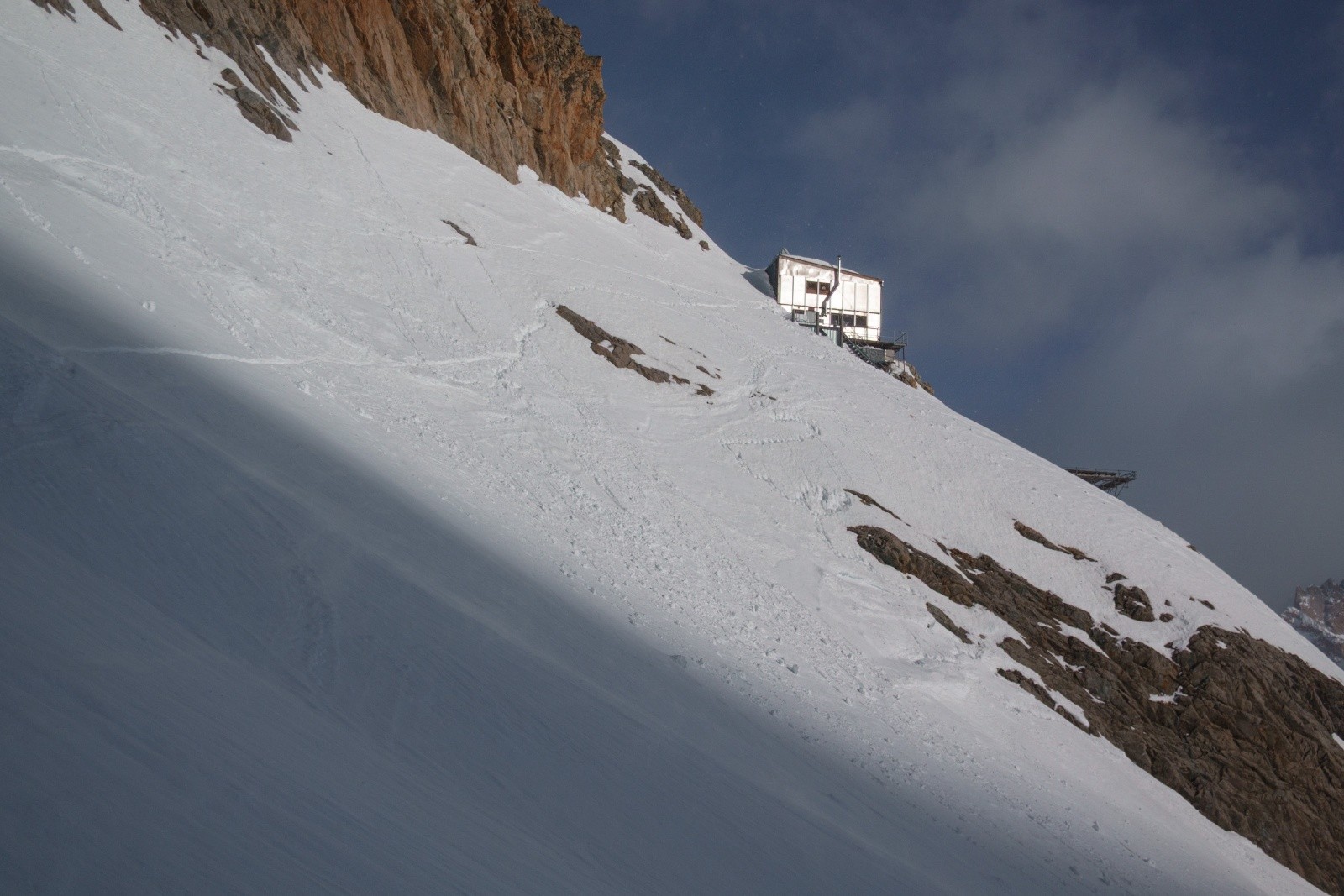 #38 L L'accès au refuge du Promontoire nécessite de déchausser pour l'instant