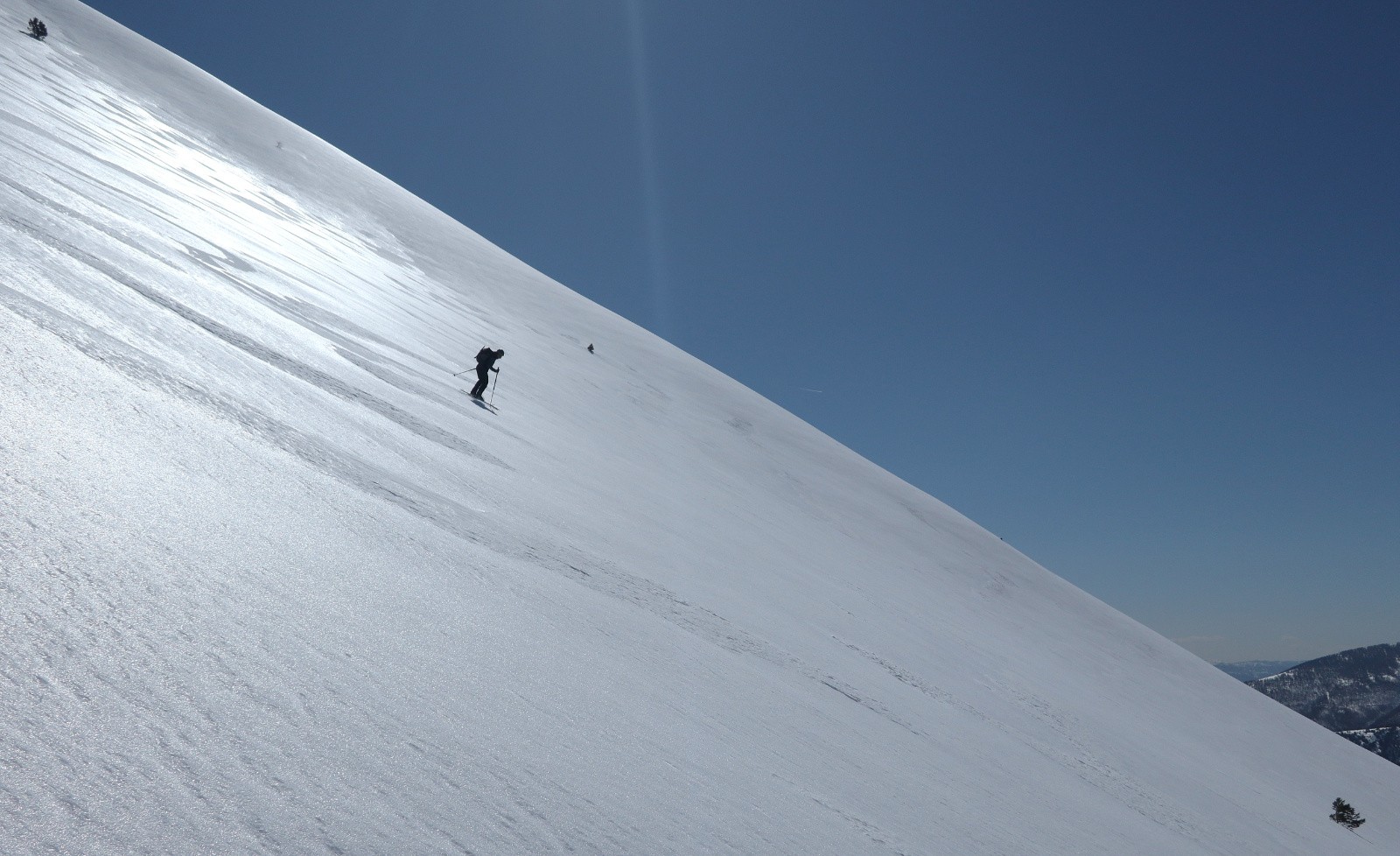 #18 Moure Frey, versant Ouest. 500m de neige lisse et dure... Moure Frey, versant Ouest. 500m de neige lisse et dure...
